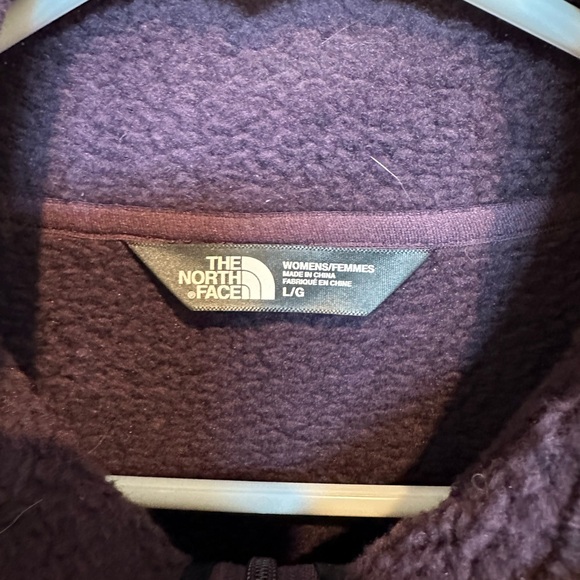 North face sweater top - never worn like new - purple size LG - Picture 3 of 3
